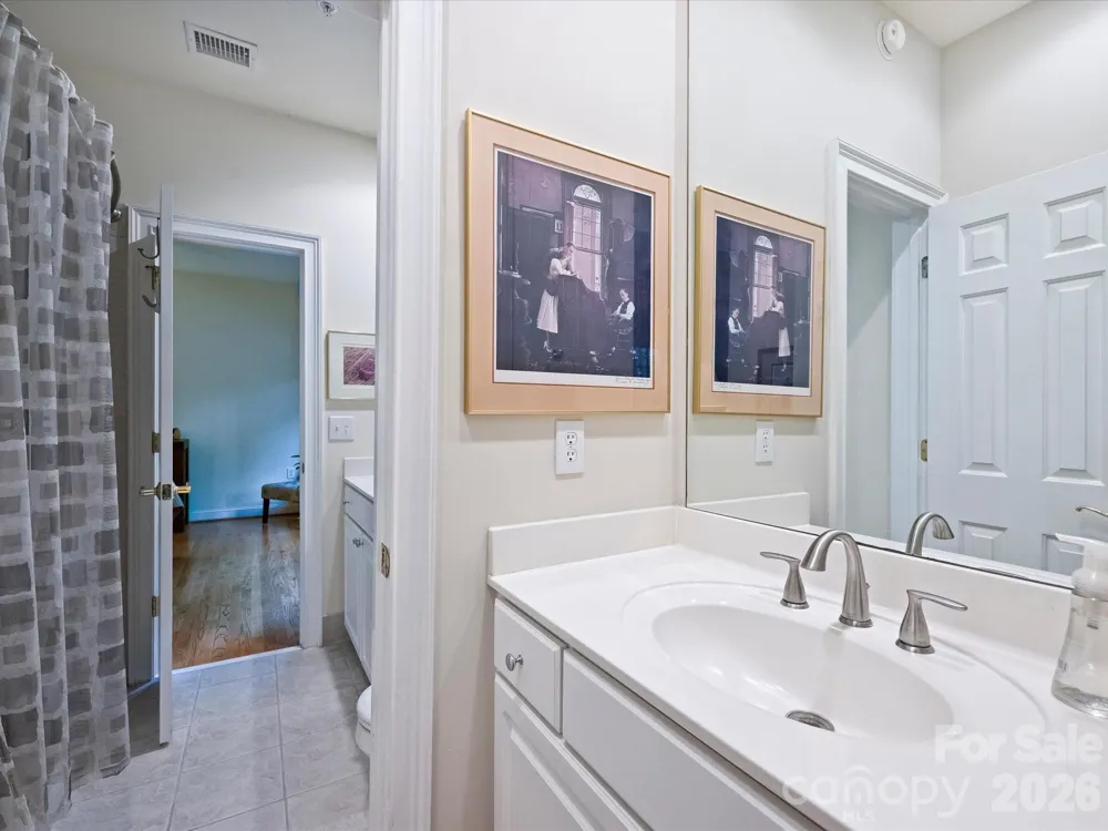 306 Wendover Heights Circle Charlotte, NC 28211