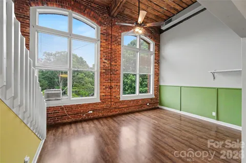201 S Hoskins Road #316