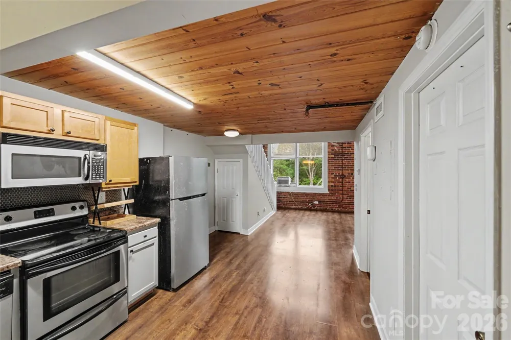 201 S Hoskins Road #316 Charlotte, NC 28208