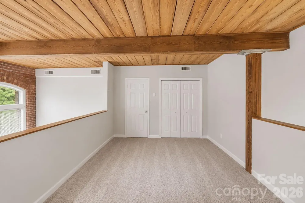 201 S Hoskins Road #316 Charlotte, NC 28208