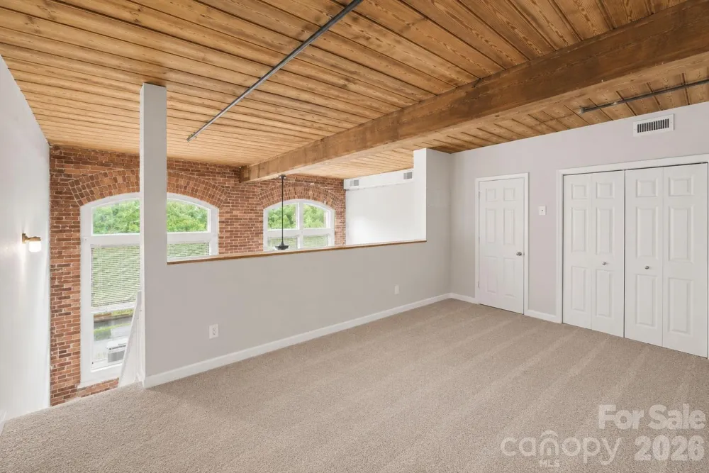201 S Hoskins Road #316 Charlotte, NC 28208