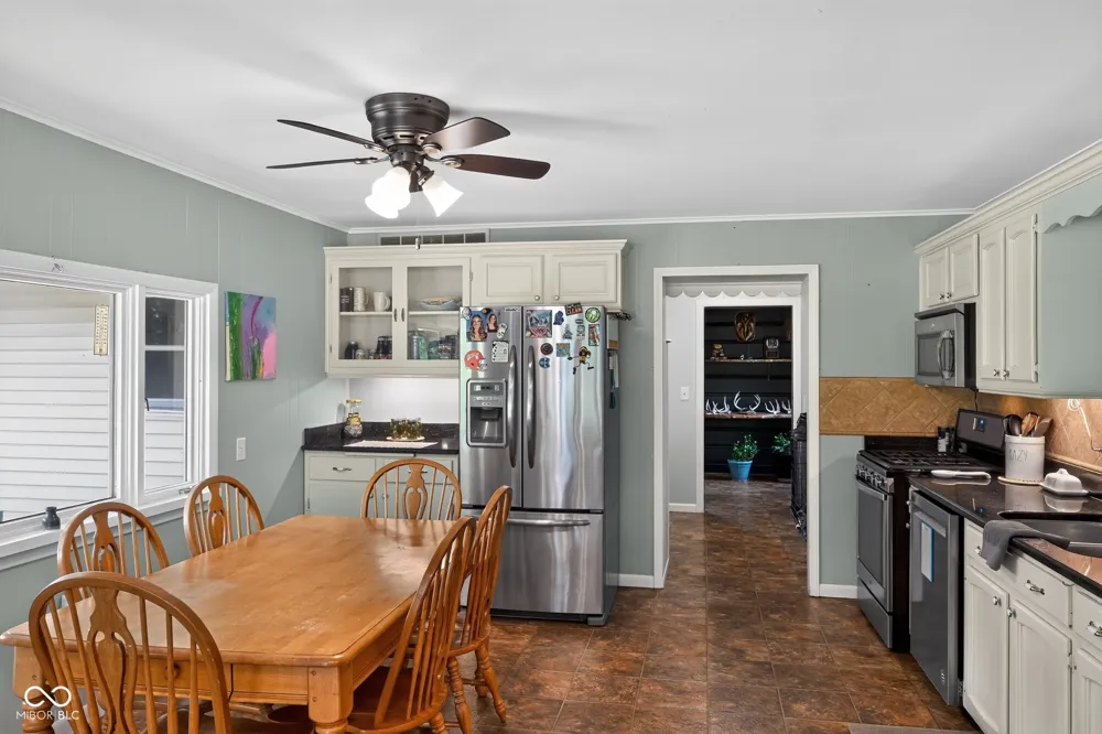 2882 E State Road 2 Rolling Prairie, IN 46371