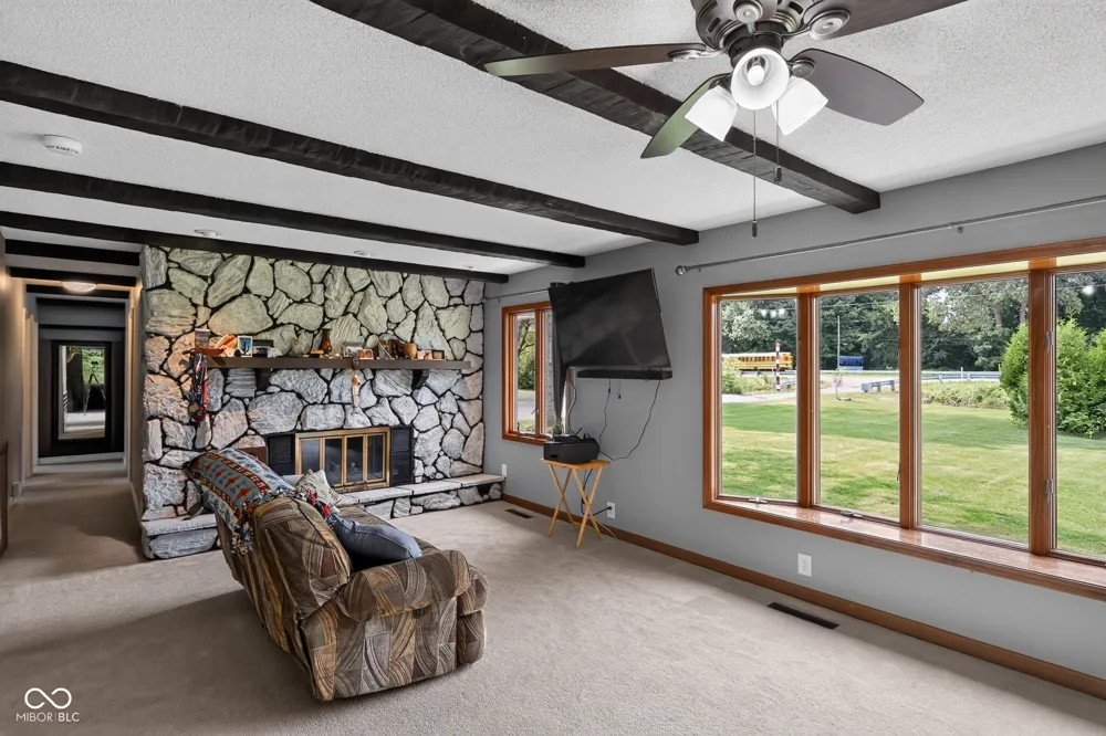 2882 E State Road 2 Rolling Prairie, IN 46371