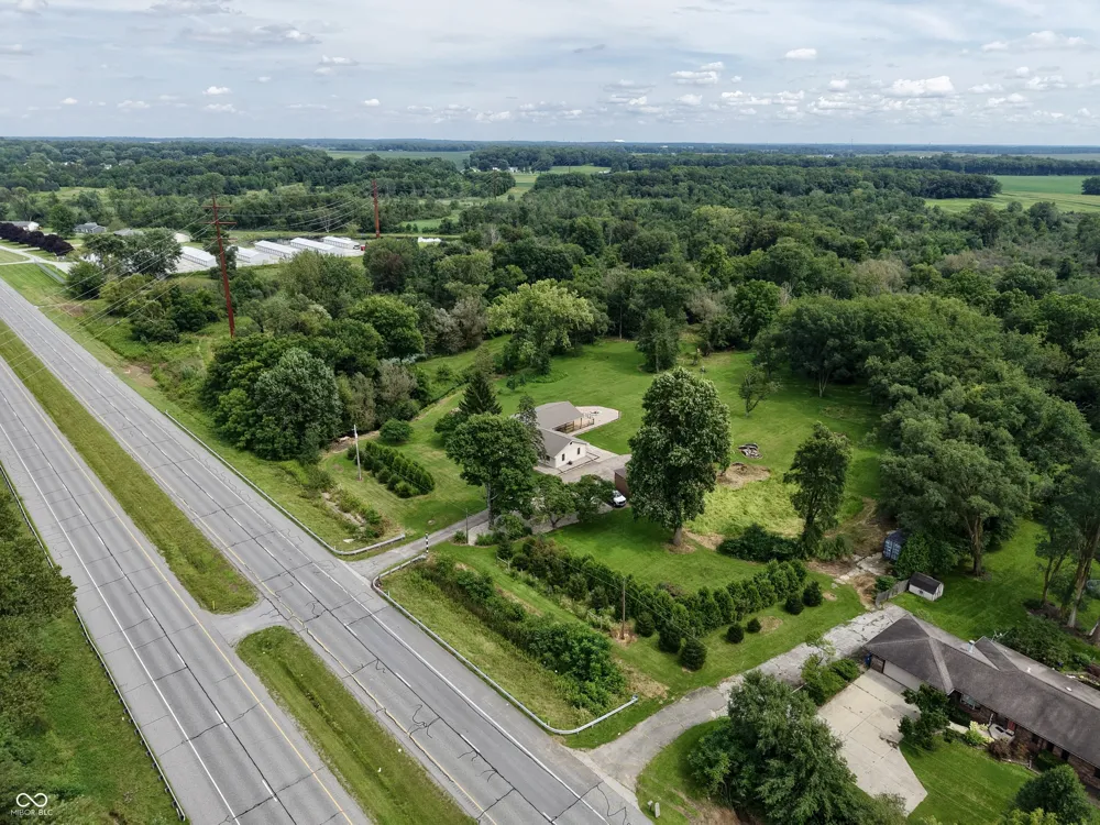 2882 E State Road 2 Rolling Prairie, IN 46371