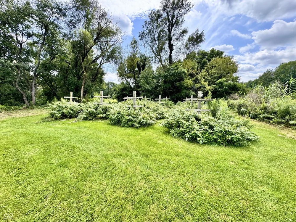 2882 E State Road 2 Rolling Prairie, IN 46371