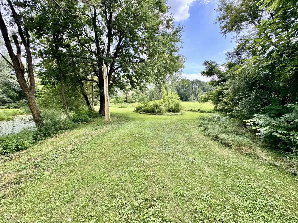 2882 E State Road 2 Rolling Prairie, IN 46371