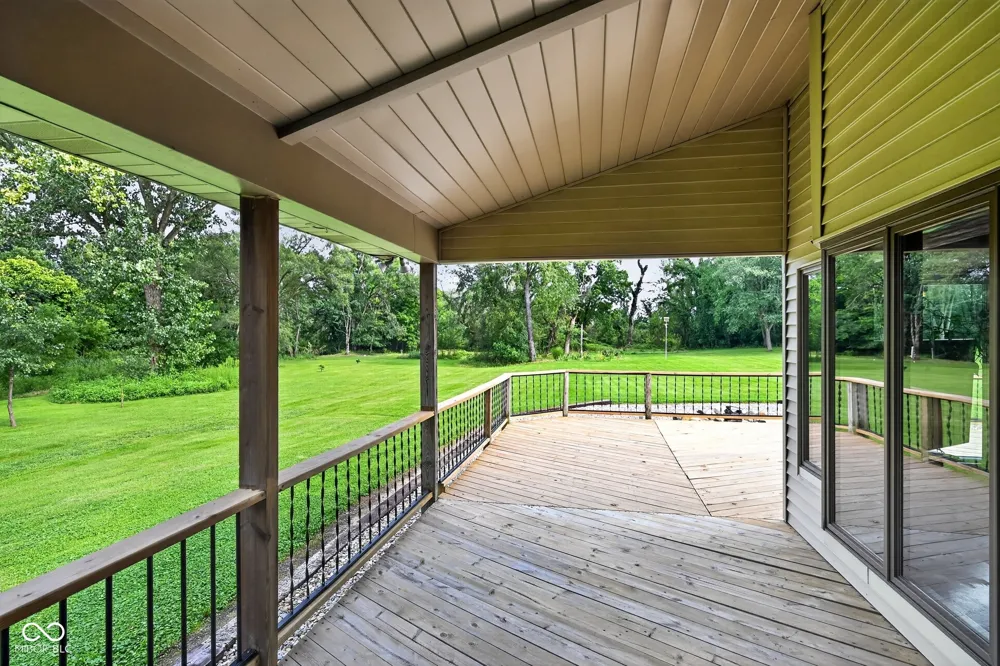 2882 E State Road 2 Rolling Prairie, IN 46371
