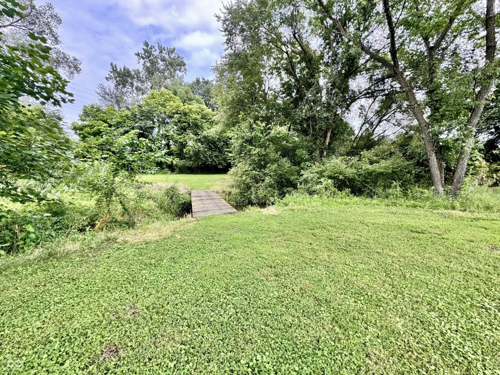 2882 E State Road 2 Rolling Prairie, IN 46371