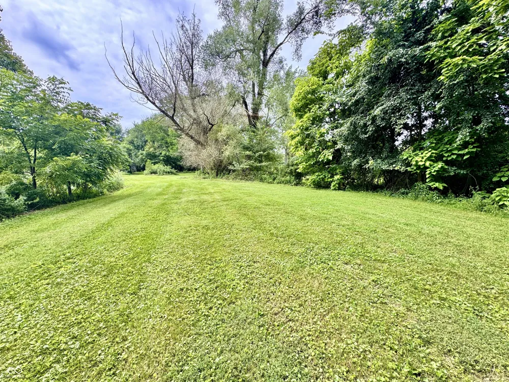 2882 E State Road 2 Rolling Prairie, IN 46371