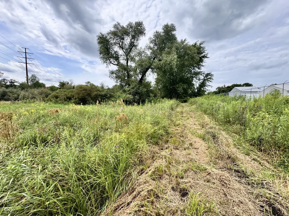 2882 E State Road 2 Rolling Prairie, IN 46371