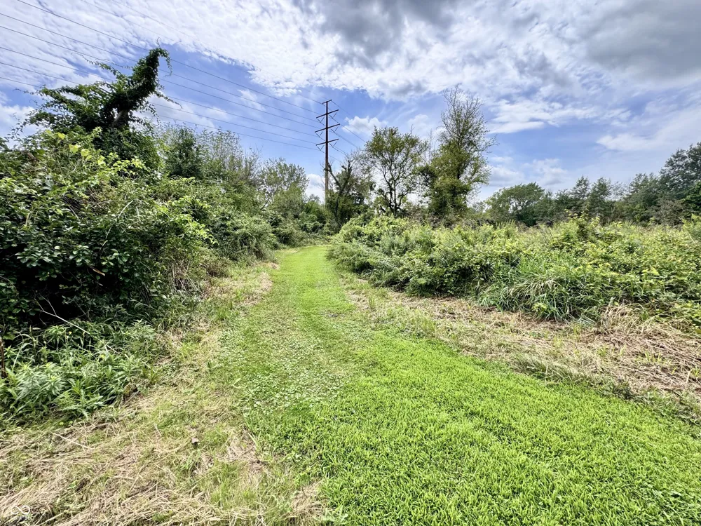 2882 E State Road 2 Rolling Prairie, IN 46371