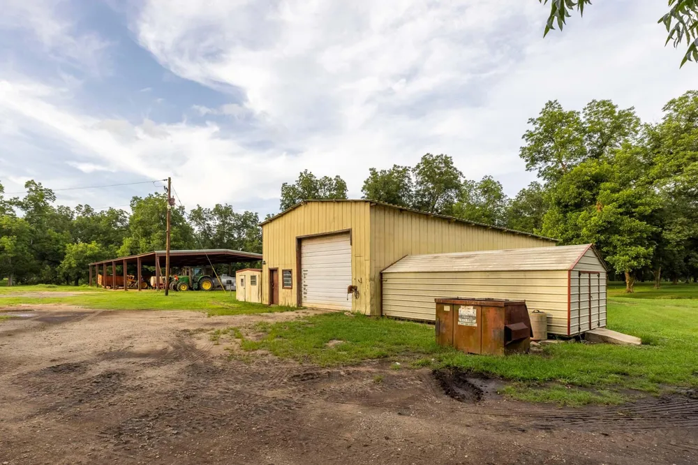 175 Pecan Road Cobb, GA 31735