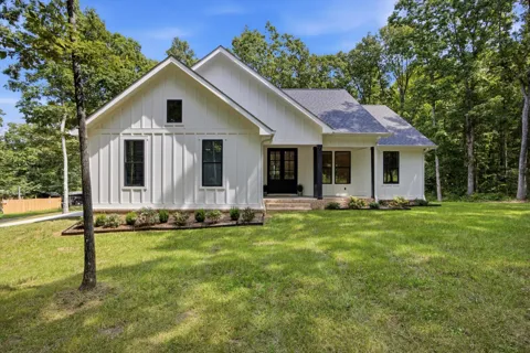 252 Woodland Way