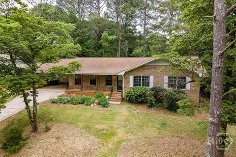 265 University Circle