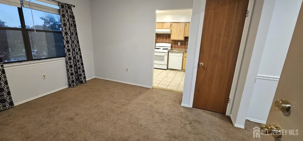 1909 Raspberry Court Edison, NJ 08817