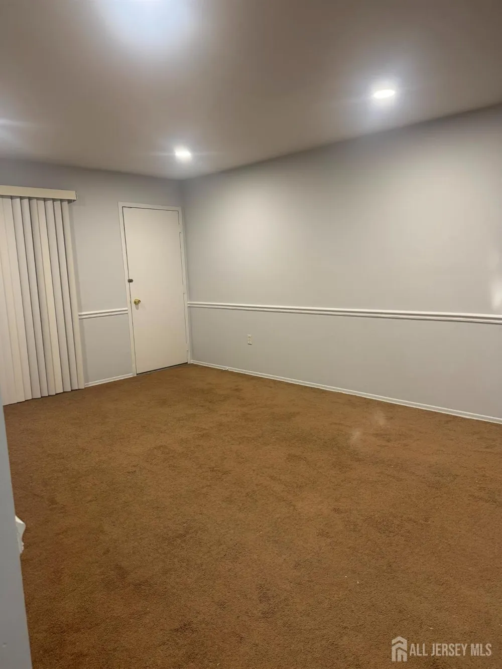 1909 Raspberry Court Edison, NJ 08817