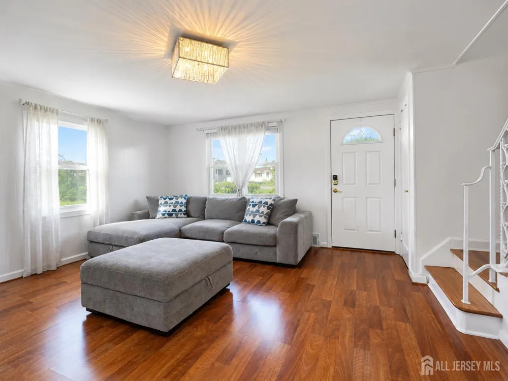 217 Bergen Street Woodbridge Proper, NJ 07095