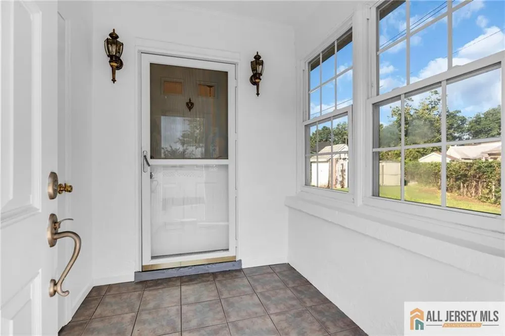 94 Neptune Place South Amboy, NJ 08879