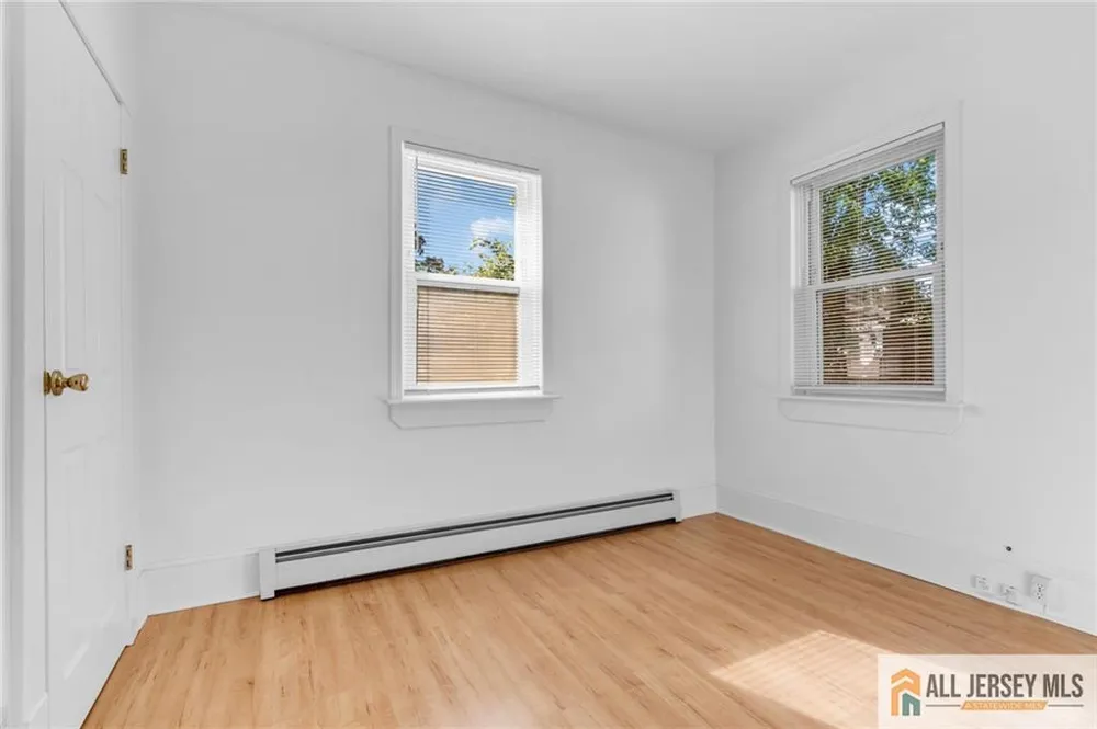 94 Neptune Place South Amboy, NJ 08879