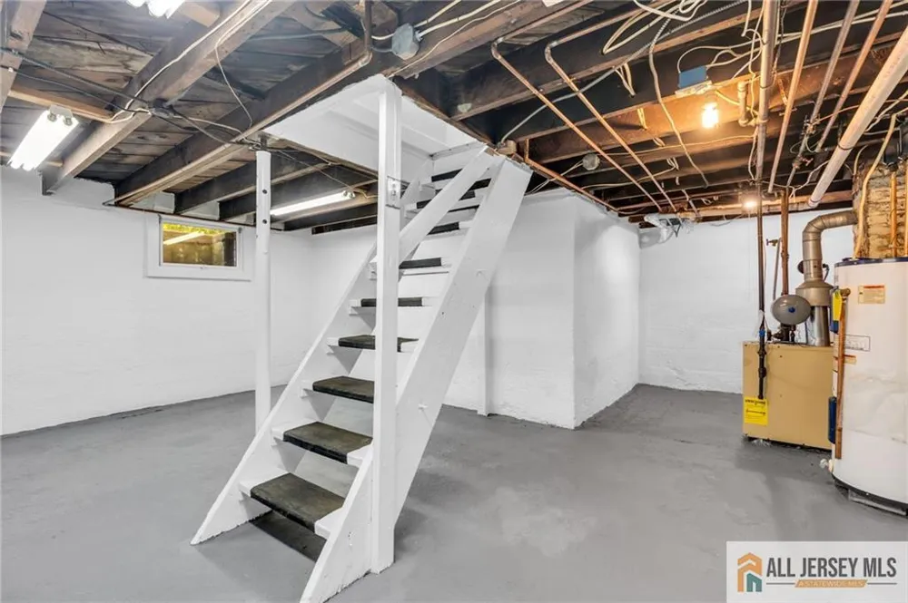 94 Neptune Place South Amboy, NJ 08879