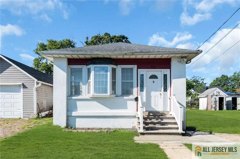 94 Neptune Place South Amboy, NJ 08879