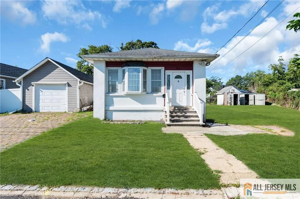 94 Neptune Place South Amboy, NJ 08879