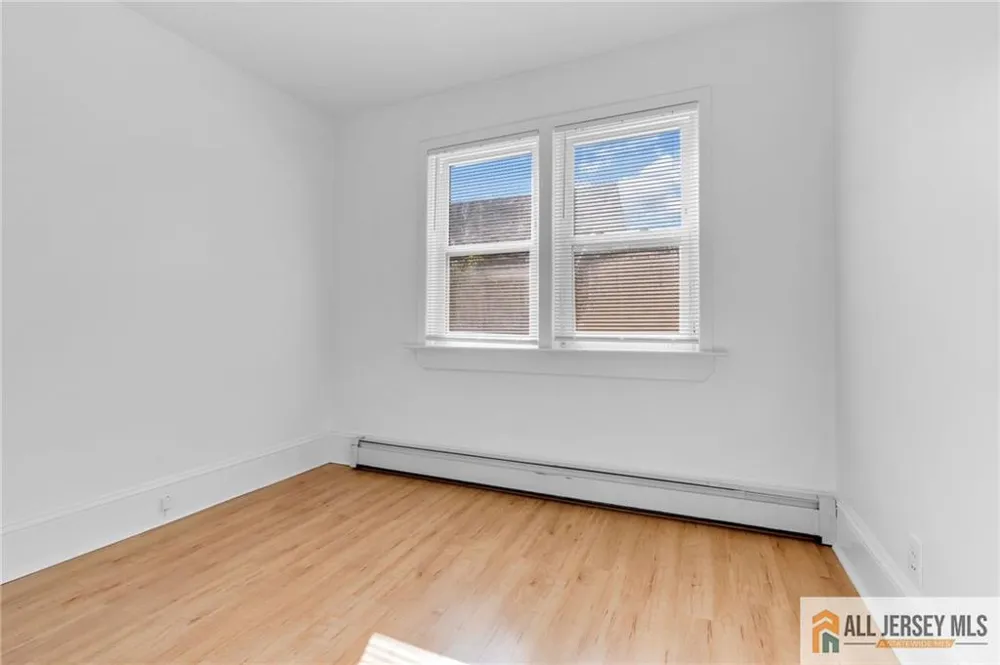 94 Neptune Place South Amboy, NJ 08879