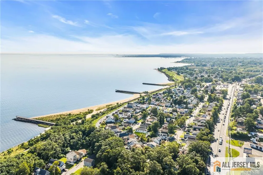 94 Neptune Place South Amboy, NJ 08879