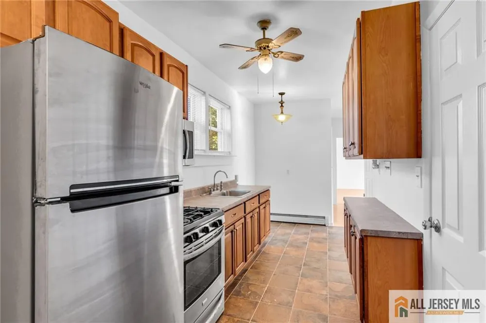 94 Neptune Place South Amboy, NJ 08879