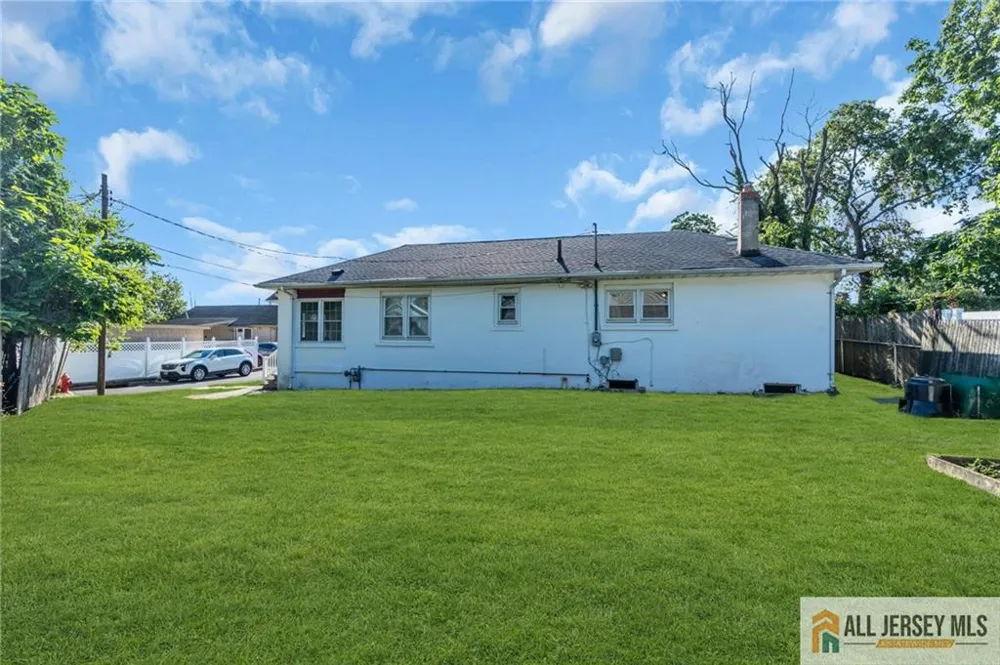 94 Neptune Place South Amboy, NJ 08879