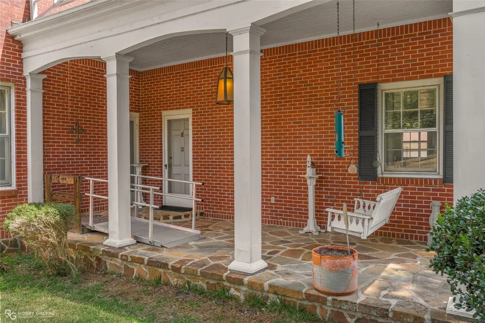805 Arkansas Street Springhill, LA 71075