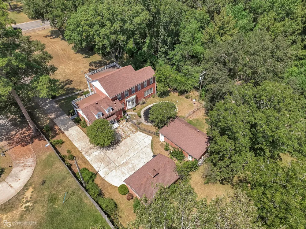 805 Arkansas Street Springhill, LA 71075