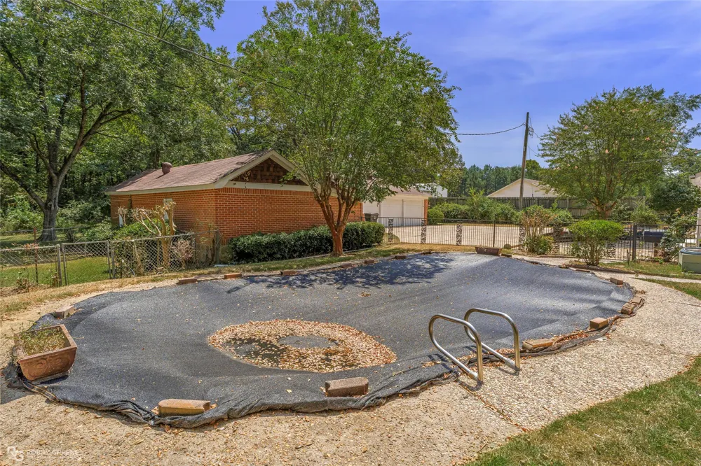 805 Arkansas Street Springhill, LA 71075