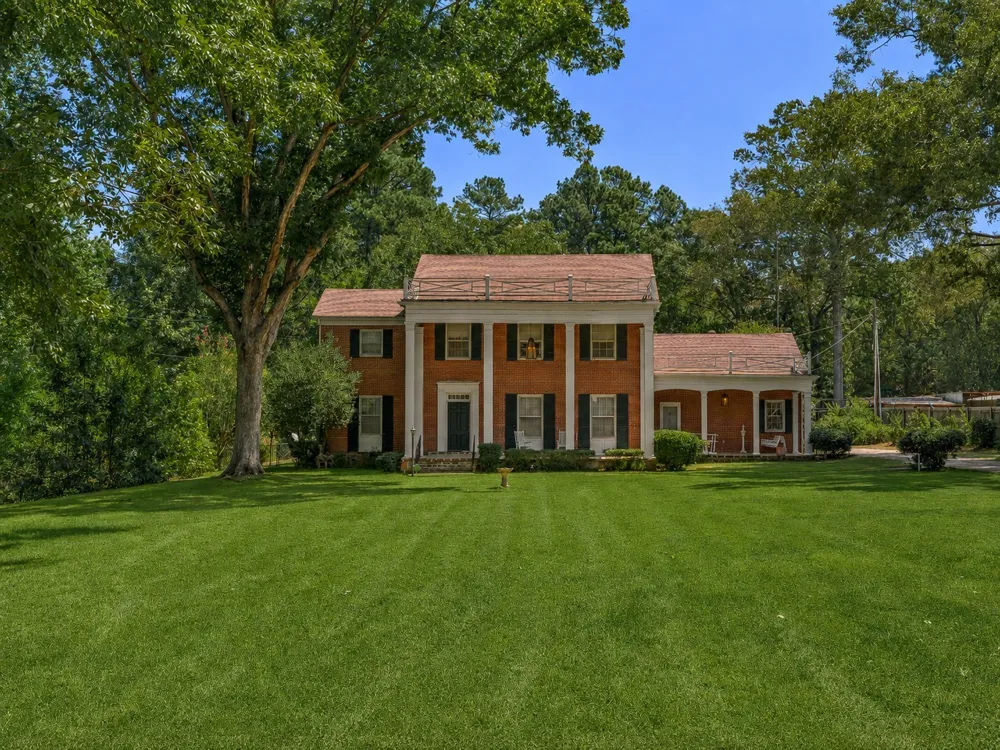 805 Arkansas Street Springhill, LA 71075