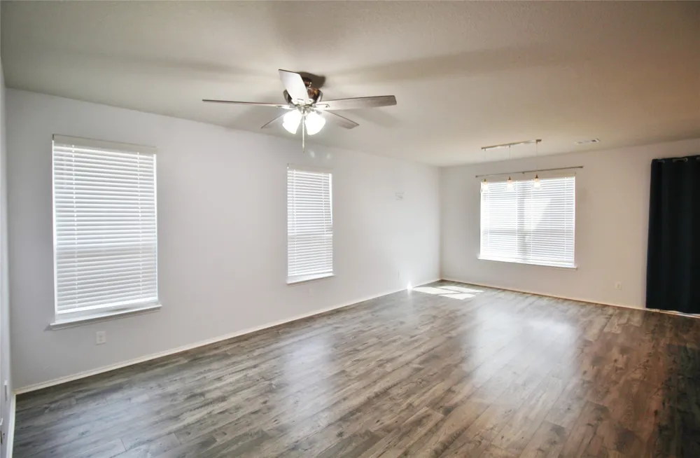 2139 Mossbrook Drive Royse City, TX 75189