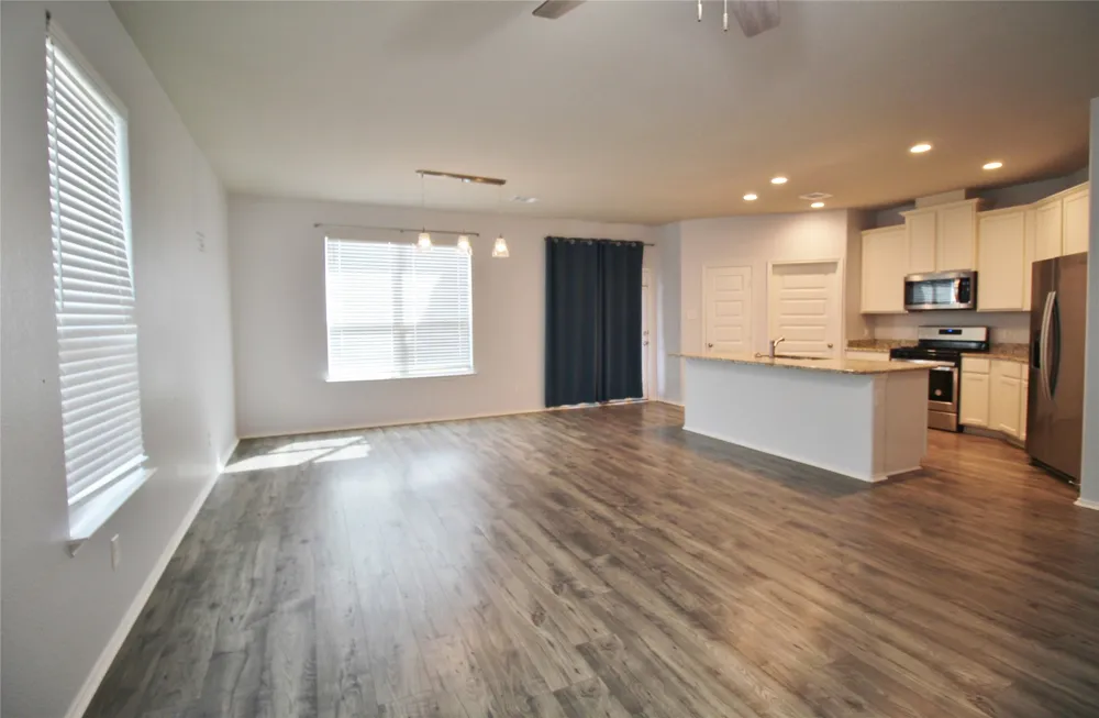 2139 Mossbrook Drive Royse City, TX 75189