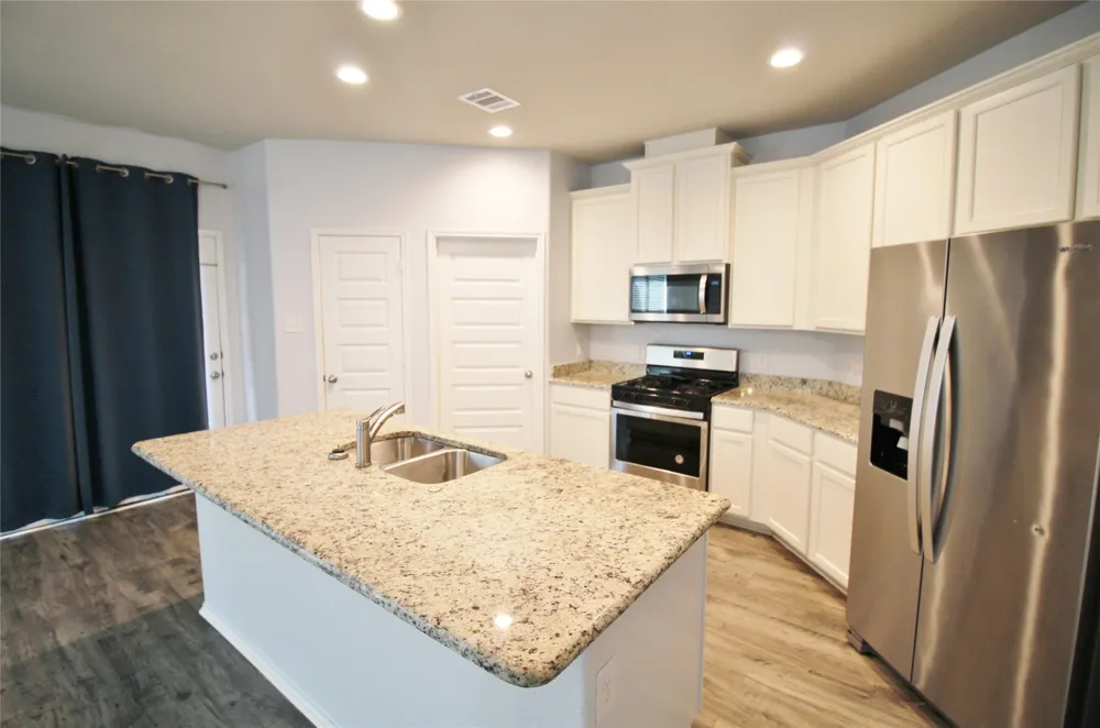 2139 Mossbrook Drive Royse City, TX 75189