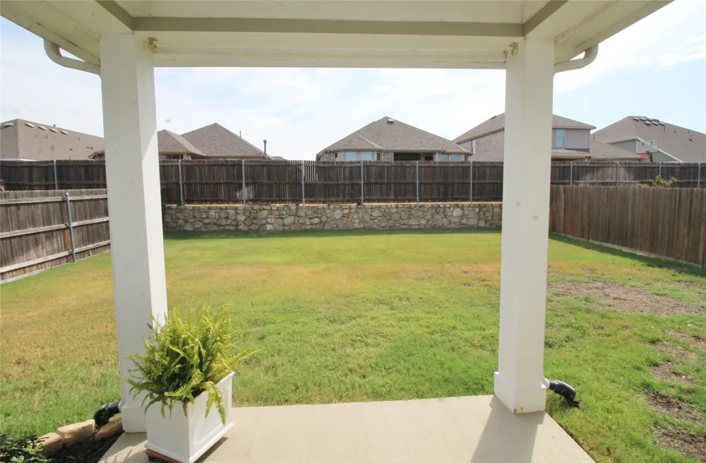 2139 Mossbrook Drive Royse City, TX 75189
