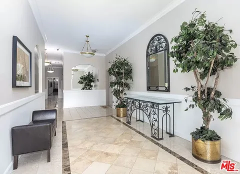 511 San Vicente Boulevard #107
