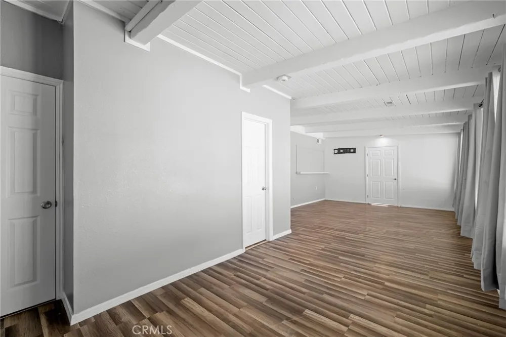 8007 Broadleaf Panorama City, CA 91402