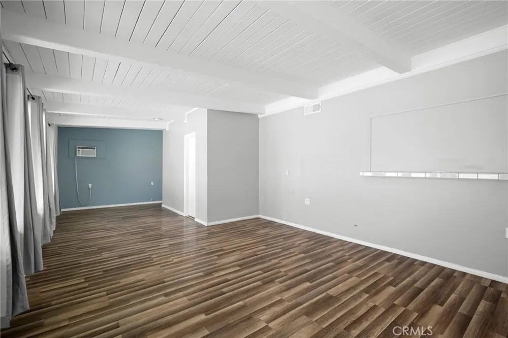 8007 Broadleaf Panorama City, CA 91402