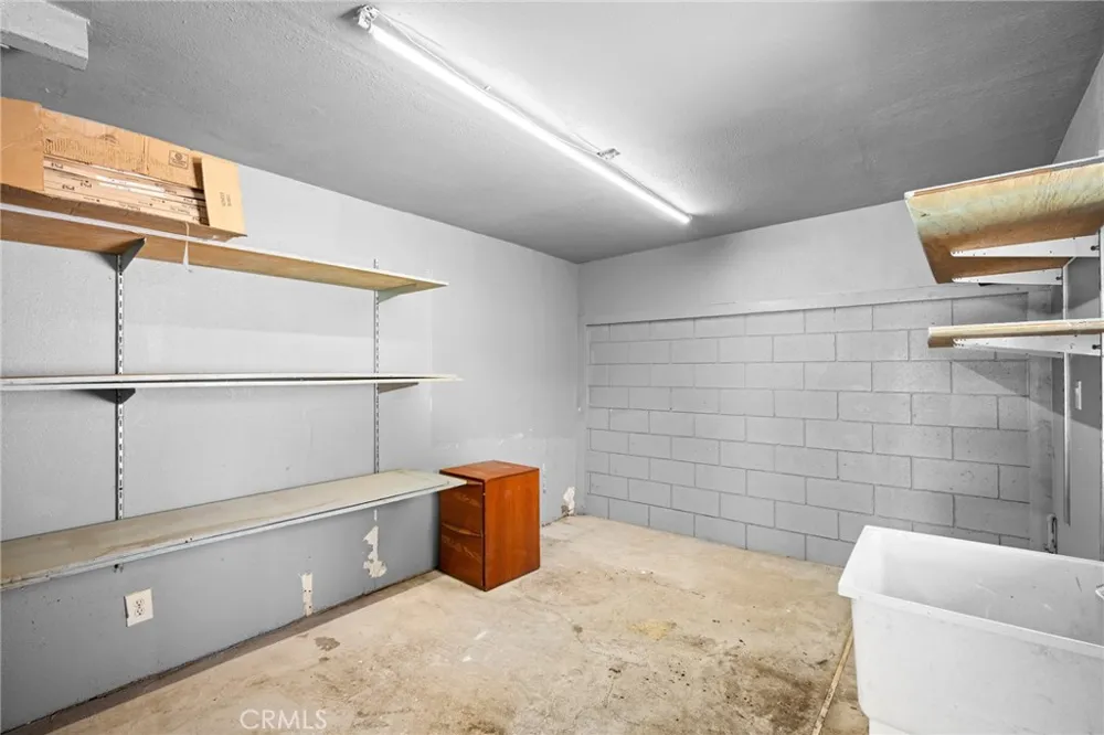 8007 Broadleaf Panorama City, CA 91402
