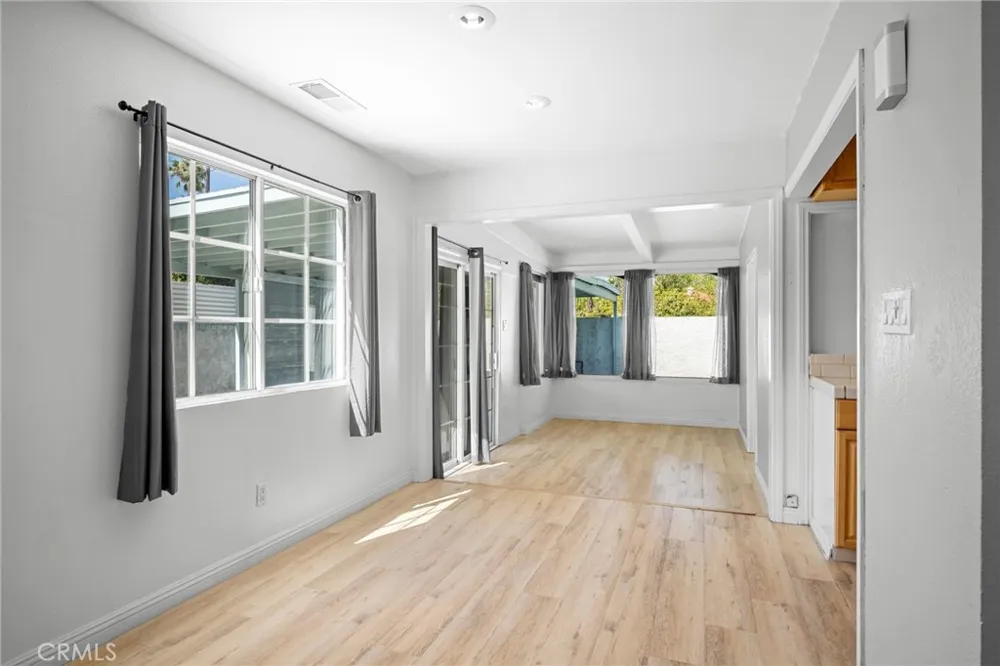 8007 Broadleaf Panorama City, CA 91402