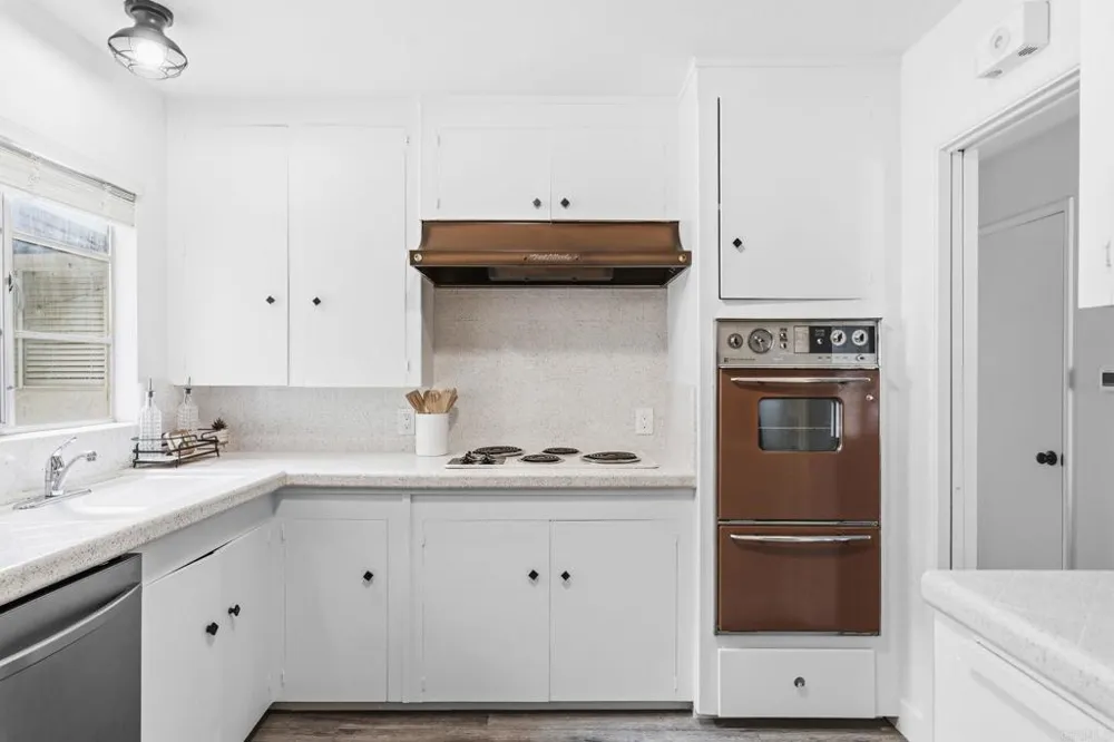 4850 69th Place San Diego, CA 92115