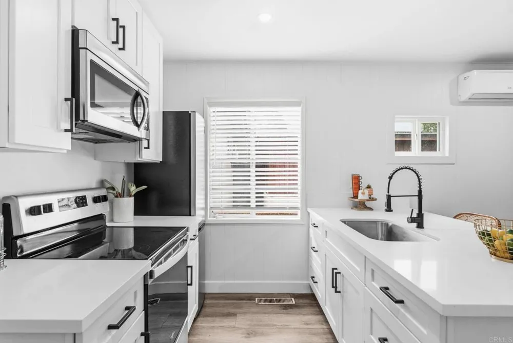 4850 69th Place San Diego, CA 92115