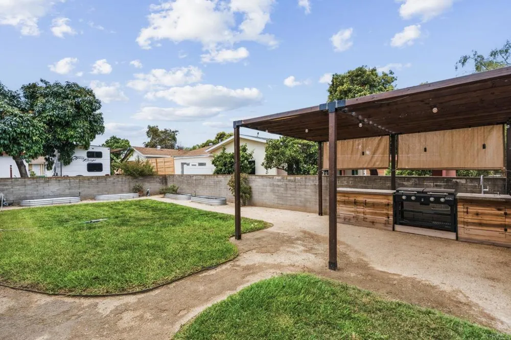 4850 69th Place San Diego, CA 92115