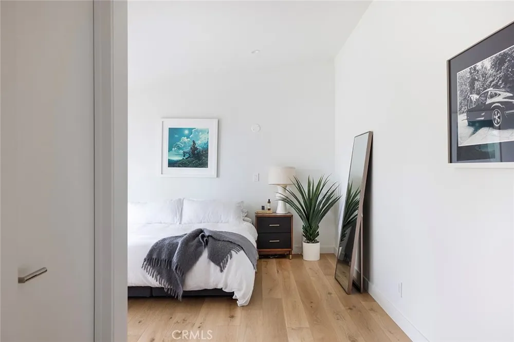 1504 Westcliff Drive #5 Newport Beach, CA 92660