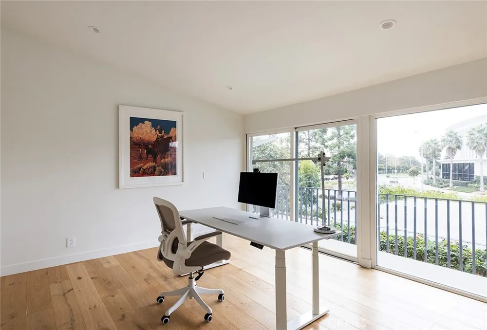 1504 Westcliff Drive #5 Newport Beach, CA 92660