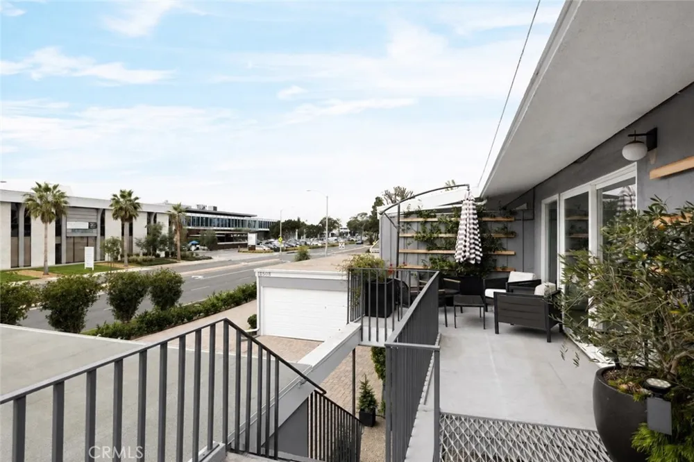 1504 Westcliff Drive #5 Newport Beach, CA 92660