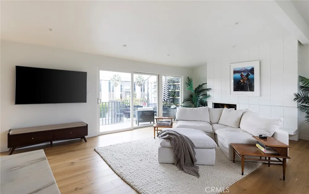 1504 Westcliff Drive #5 Newport Beach, CA 92660